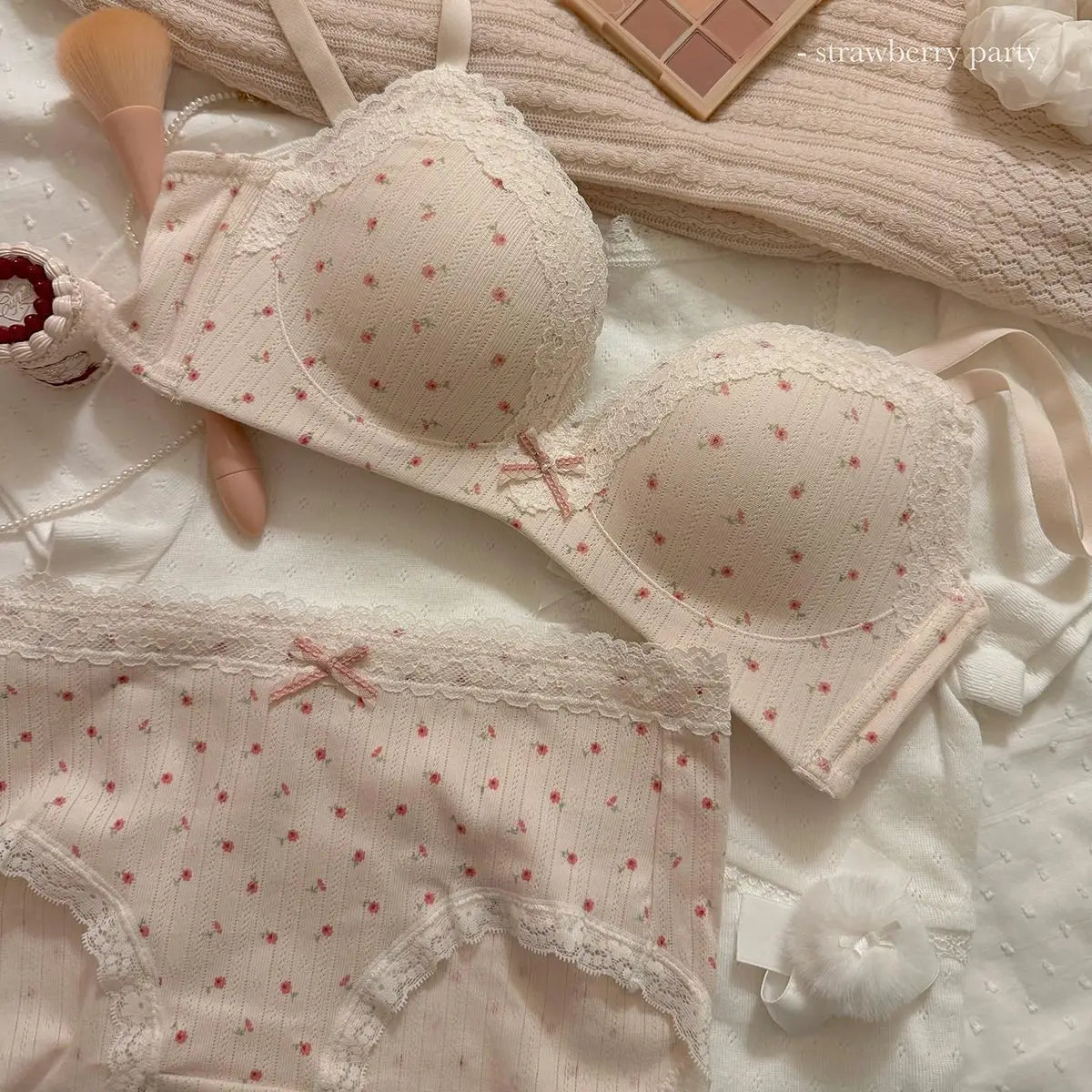 Teenage Lace Floral Bra Set Comfortable Non-steel Ring Beauty Back Small Breasts Gathered up Support Anti-Sagging Bra Set