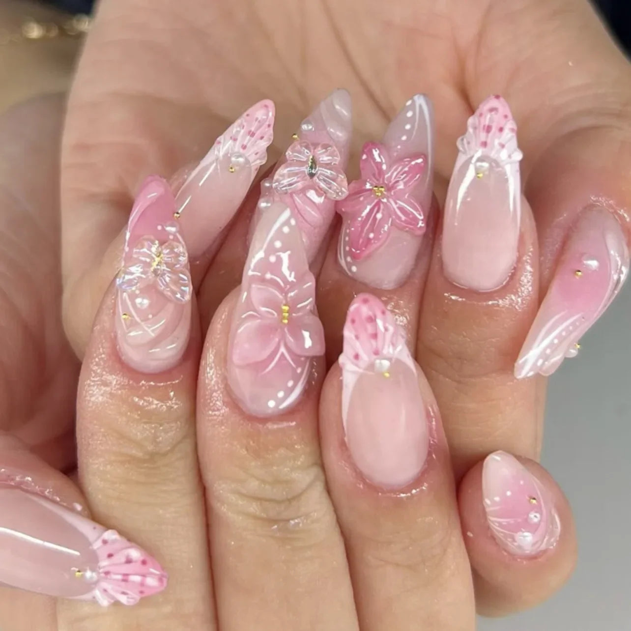Red Y2K Wearable Nail Art Chic Silver Butterfly Love Metal Bead Almond False Nails Detachable Finished Fake Nails Press on Nails