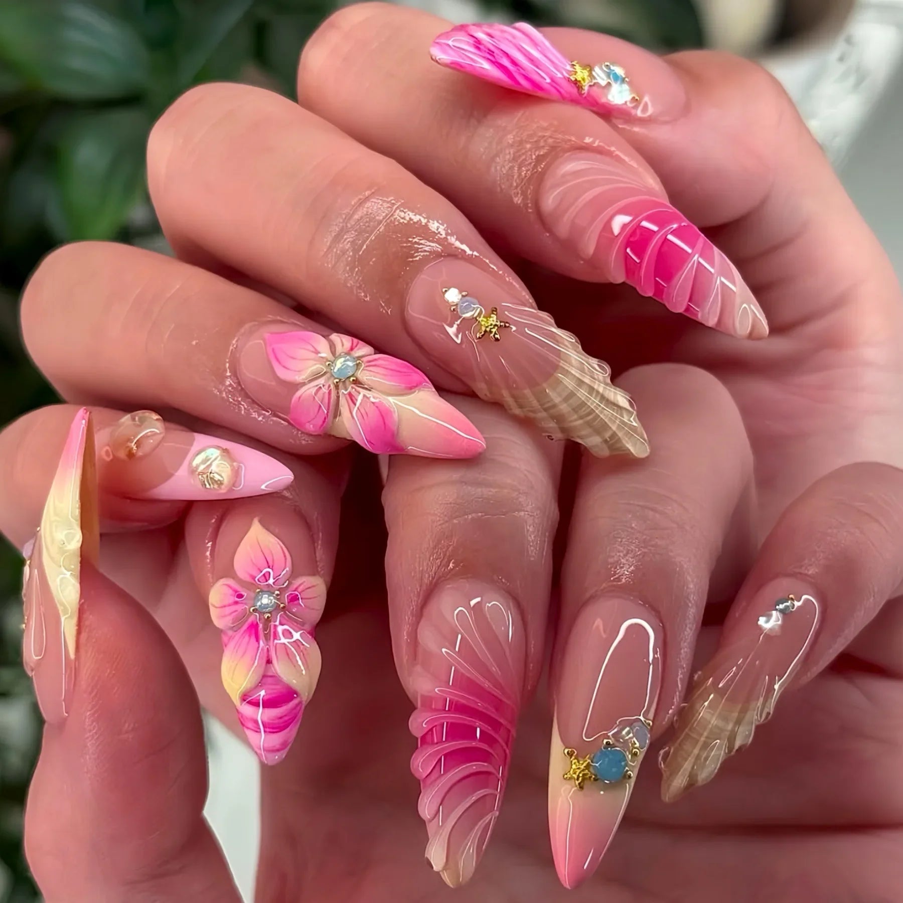 24Pcs Pink Almond False Nails Butterfly Ballet with French Design Wearable Fake Nails Simple Artificial Press on Nails Tips Art