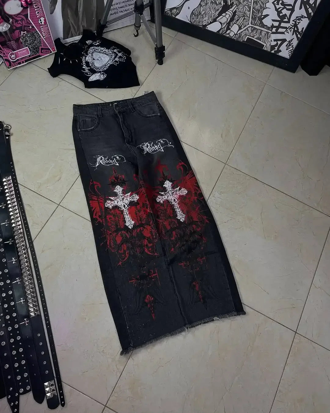 Y2K Goth Streetwear Cargo Pants Beige Wide Leg Trousers with Red Floral Graffiti Print Loose Fit Casual Punk Hip Hop Bottoms