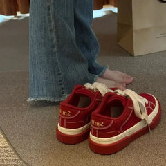Vintage Red Canvas Low-top jogging Sneakers Casual Letter Embroidery Skateboard Shoes Students Flat outdoor trainers