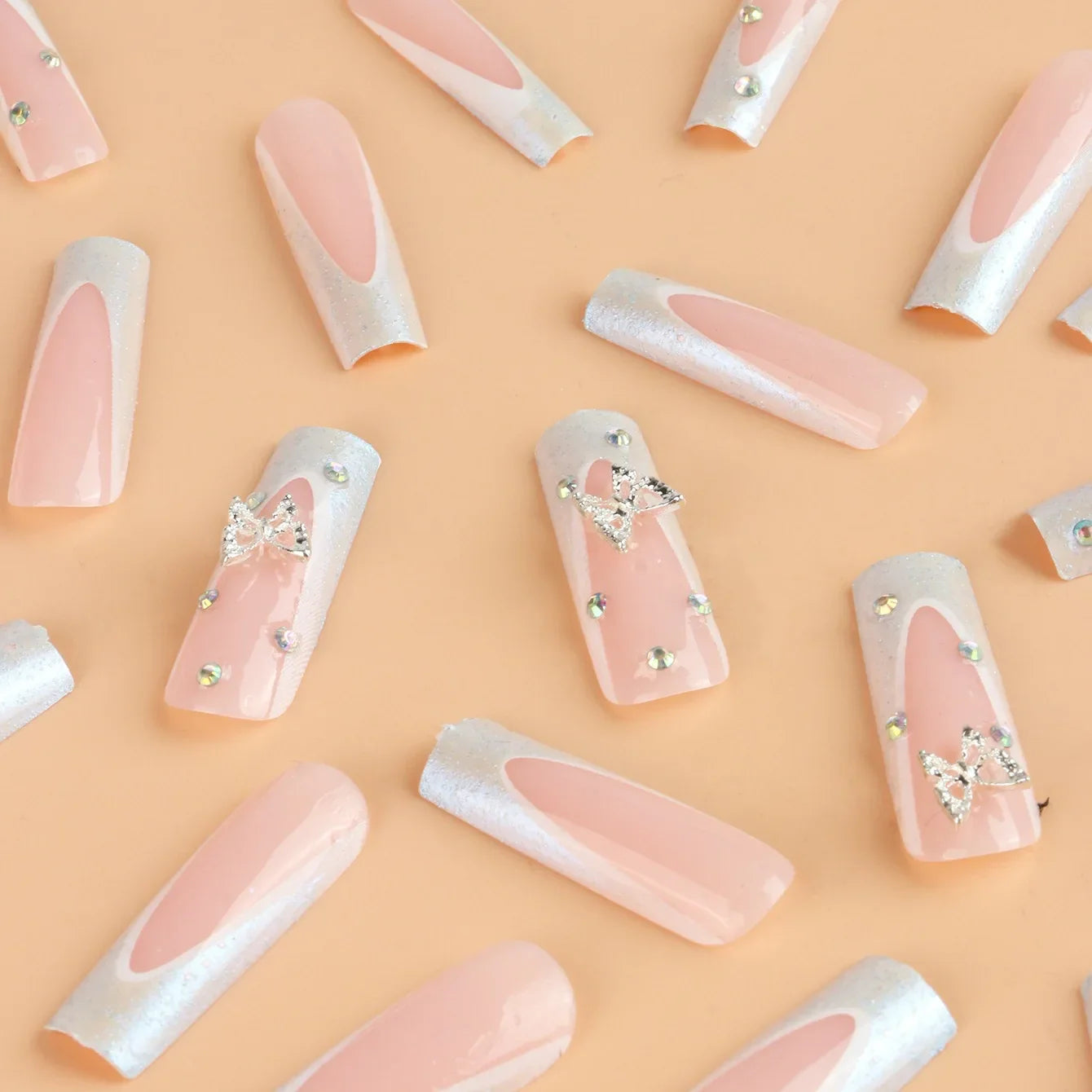 Pipe Nail French Stereo Bear Bow Pearl Manicure Fake Nails