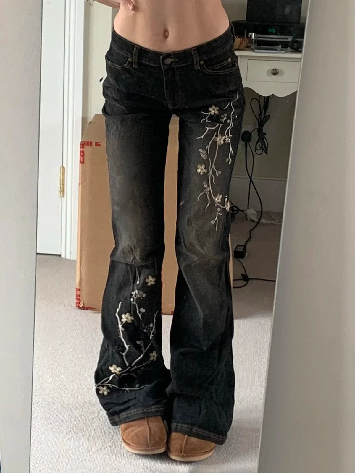 Weekeep Floral Embroidery Jeans Vintage 2000s Low Rise Flared Jeans Retro y2k Baggy Denim Pants High Street Basic Trousers
