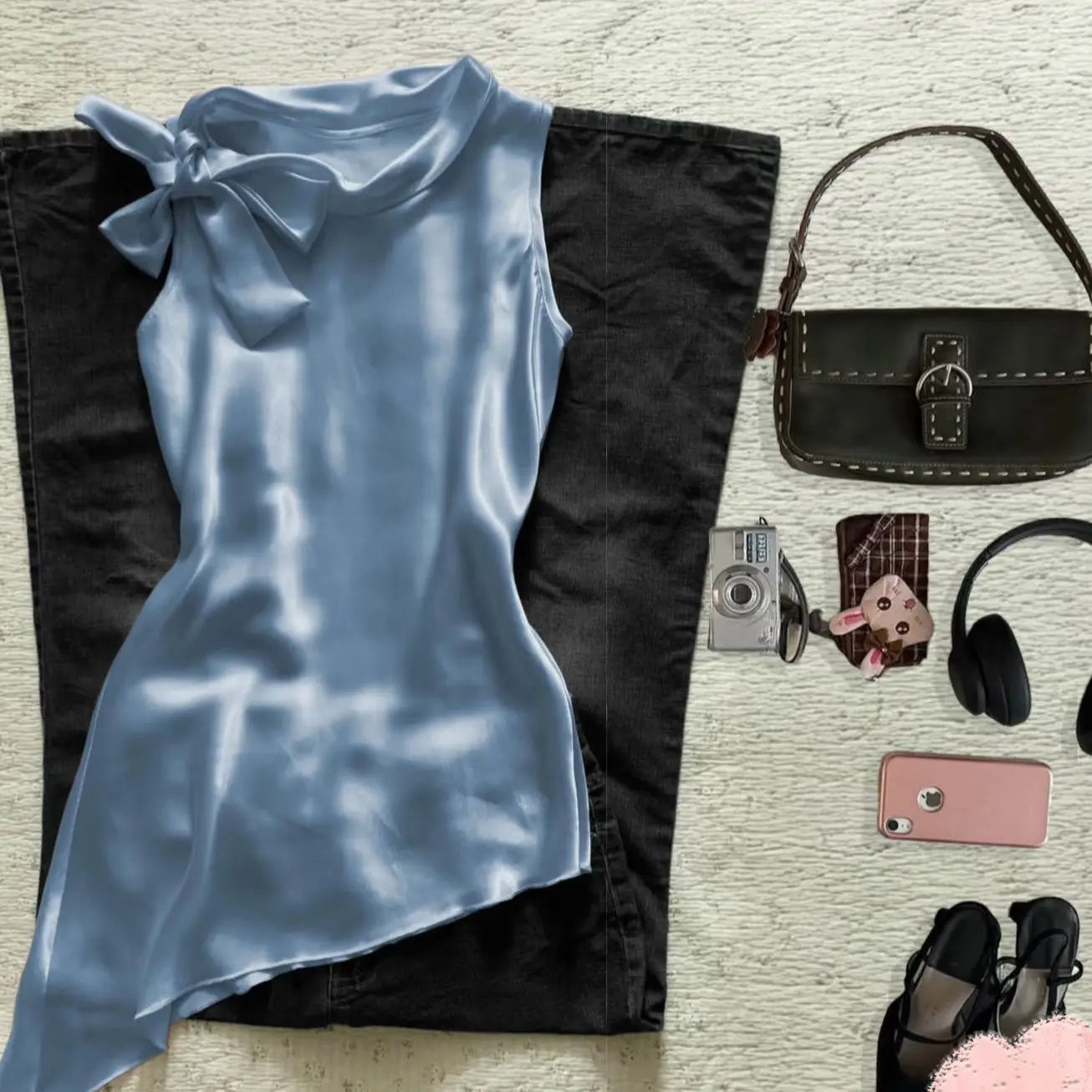 High End French Temperament O Neck Sleeveless Korean Tank Tops Elegant Bow Appliques Design Camioles Y2k Lrregular Simple Tops