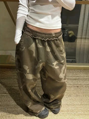 Army Green Camouflage Loose Sweatpants Stylish Street Straight Leg Sweatpants Harajuku Style Hip Hop Y2k Pants Streetwear