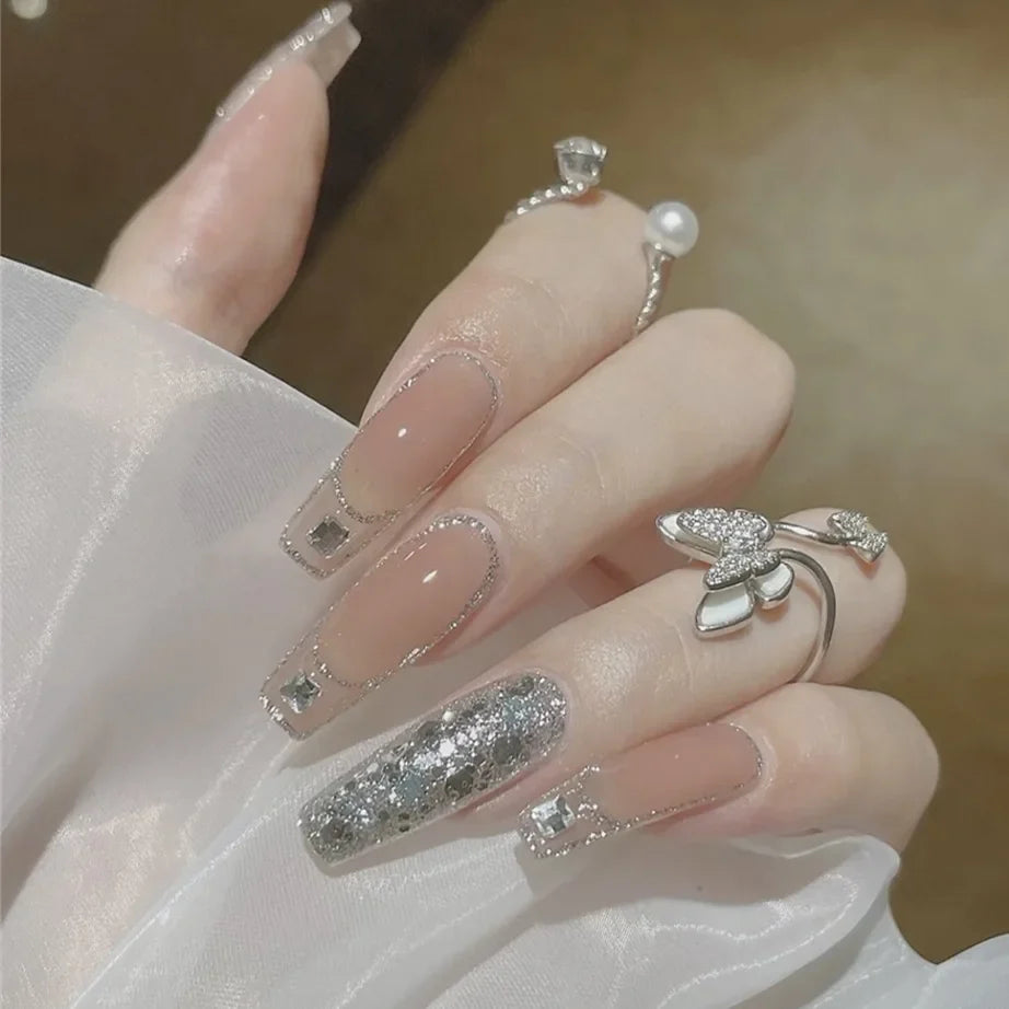 24Pcs Glitter Diamond Press On Nails Sweet Cute Girl Acrylic Nails Full Cover Short Square Fake Nails Wearable Manicure Nail Tip