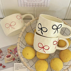 Bow shaped mug