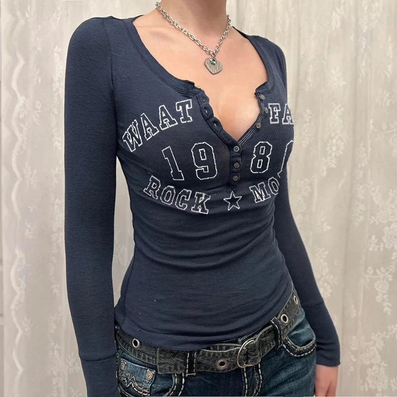 Black T-shirt Letter Print Streetwear Long Sleeves O-Neck Bodycon Top Button Casual Slim Tees Female