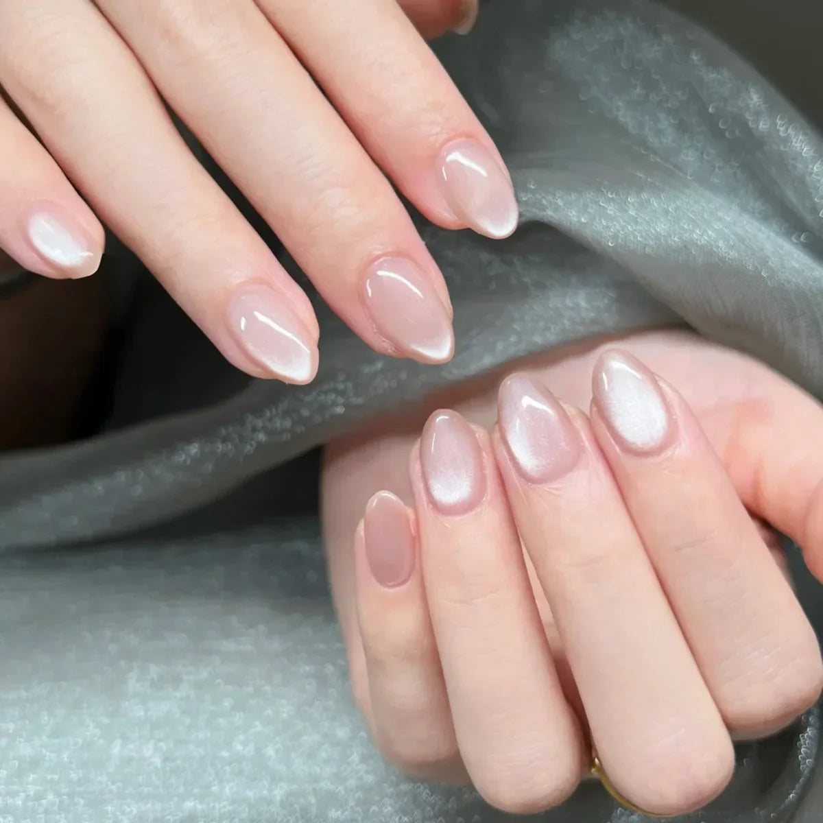 24Pcs Mid-length Almond Ballet False Nails Simple Cat Eye Design Press on Fake Nail Wearable Full Cover Nail Tips Manicure Tools