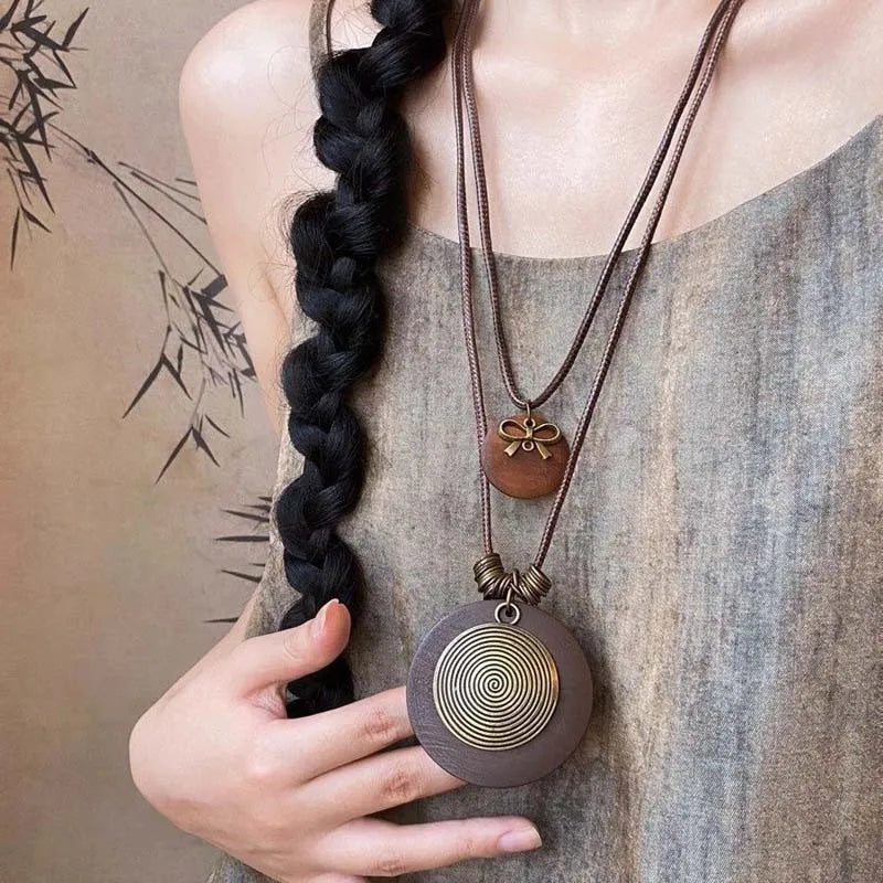 Chinese Style Feather Leaf Pendant Necklace Vintage Ethnic Double Layered Long Wax Ropse Sweater Chain Jewelry Gift