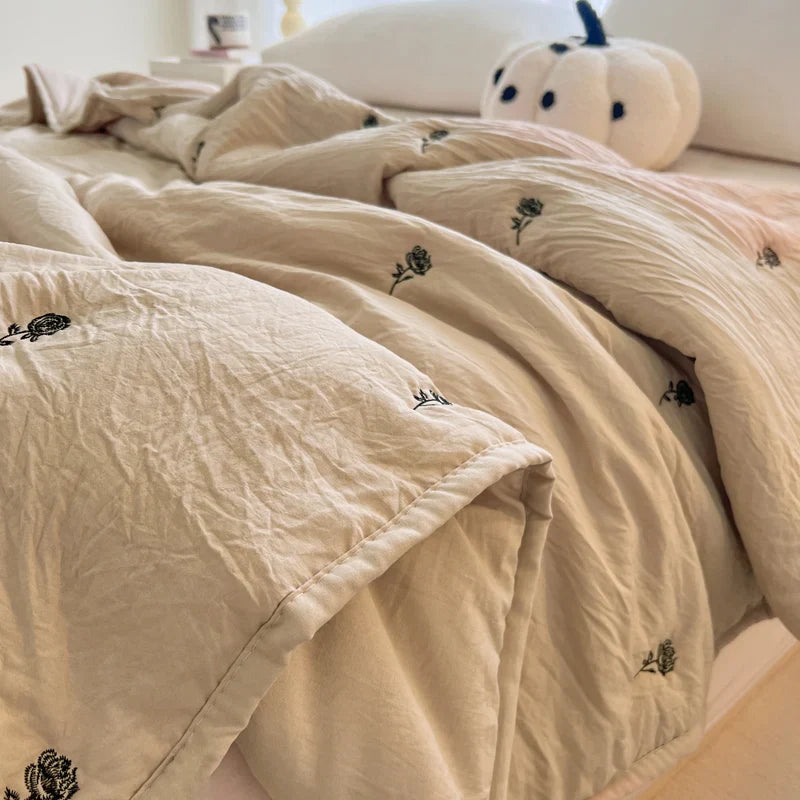 Japanese Minimalism Skin-friendly Blanket Breathable Single Double Duvet Washed Embroidered Comforter Thin Quilt