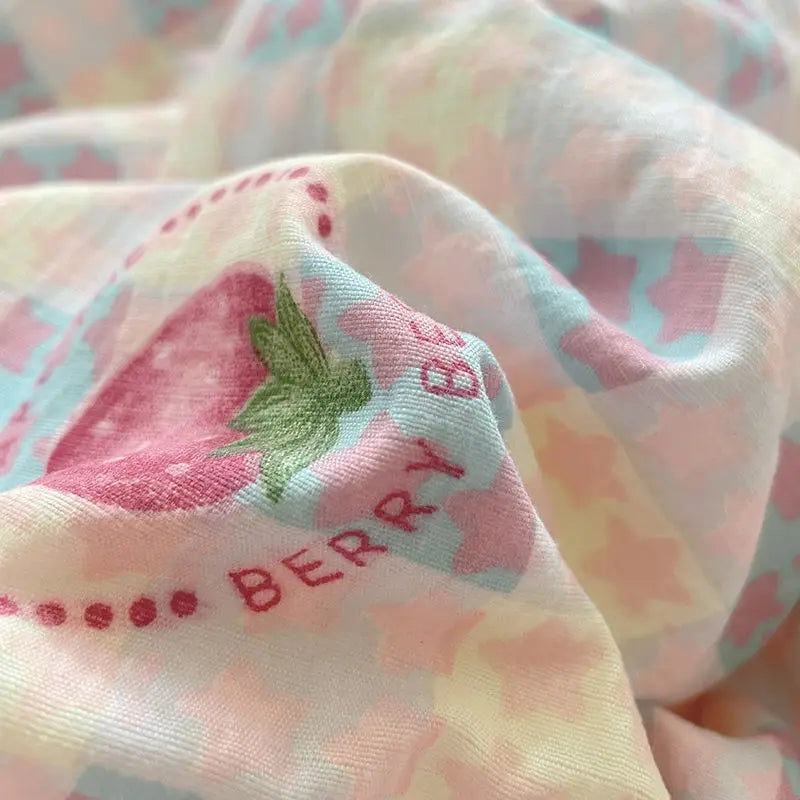 Ins Girls Strawberry Bedding Sets Queen Size Bed Sheet Set Duvet Cover Set With Pillowcase No Filling