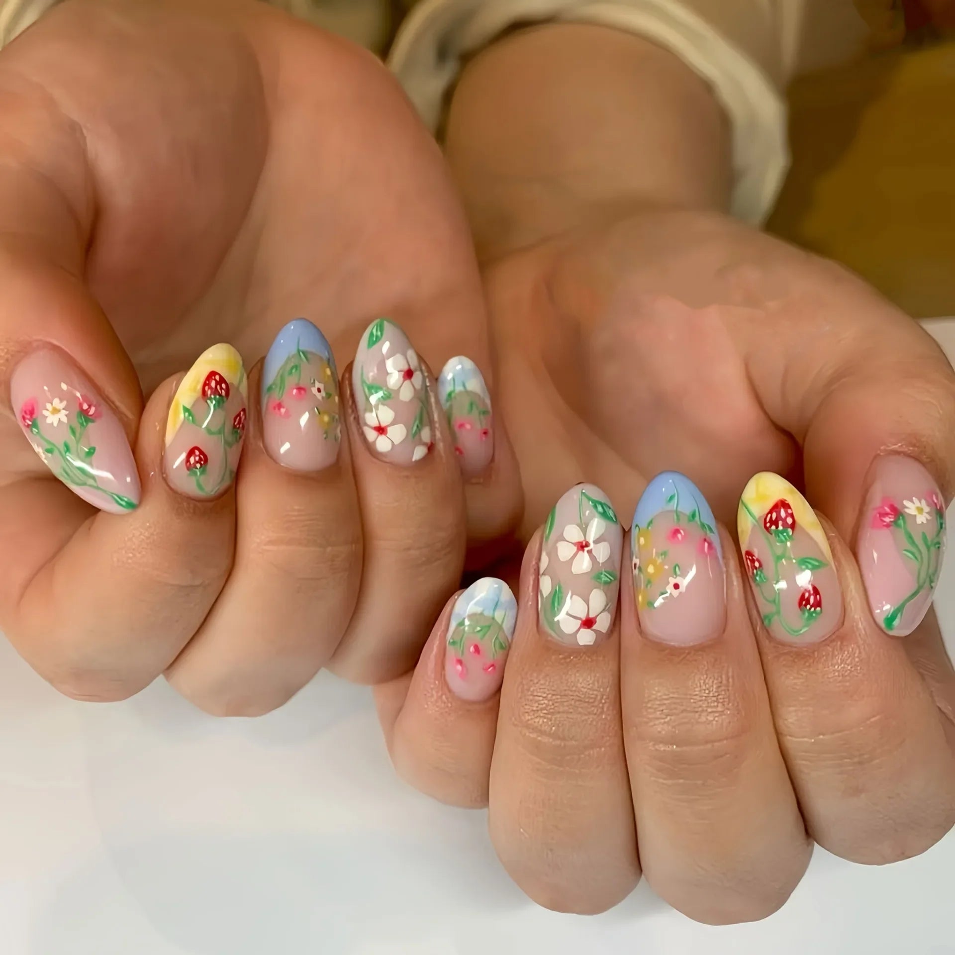 24pcs Cute Cartoon Fake Nail Tips Oil Painting Series Printed Almond Press On Nail Sweet Cool Charming False Nail