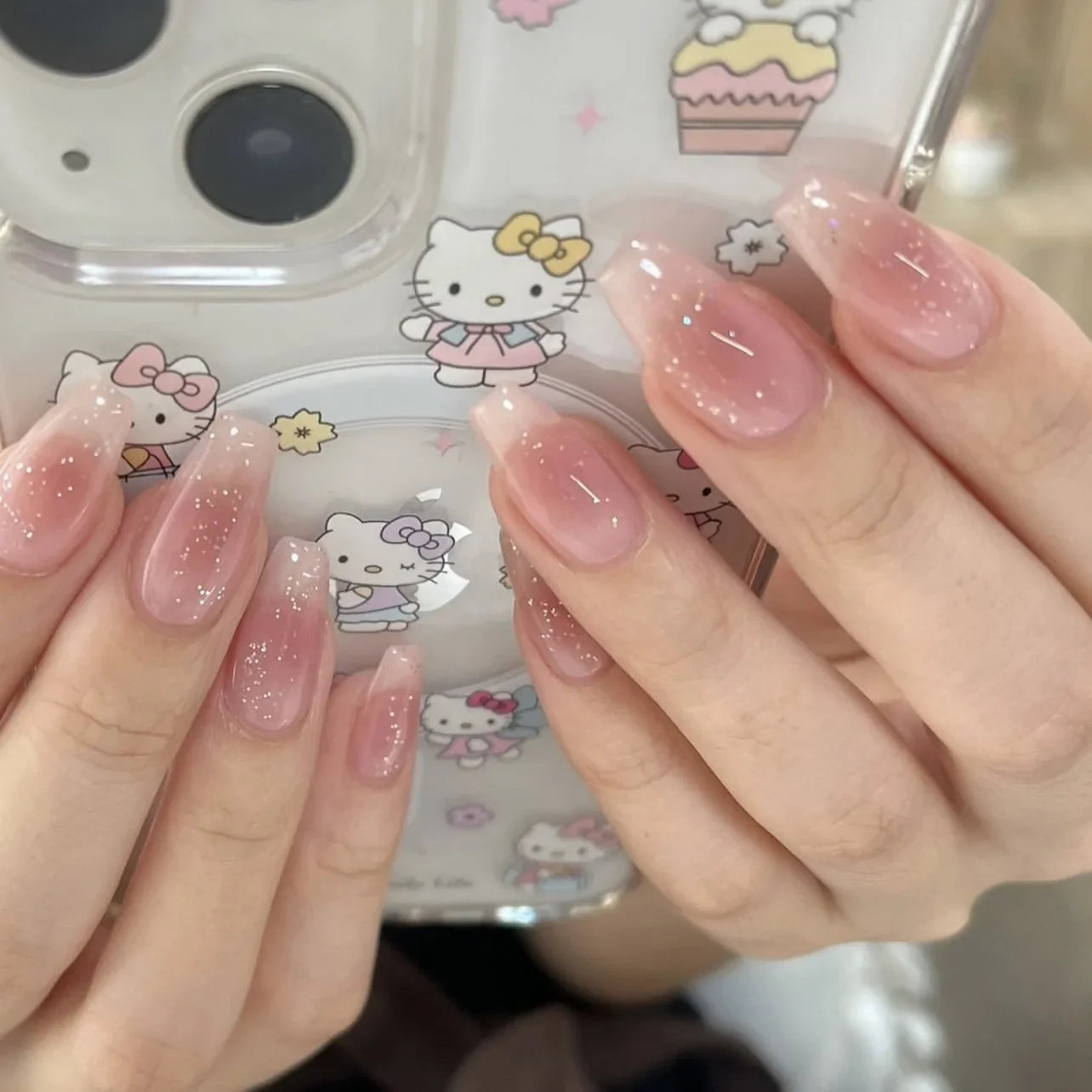 24Pcs Glitter Diamond Press On Nails Sweet Cute Girl Acrylic Nails Full Cover Short Square Fake Nails Wearable Manicure Nail Tip
