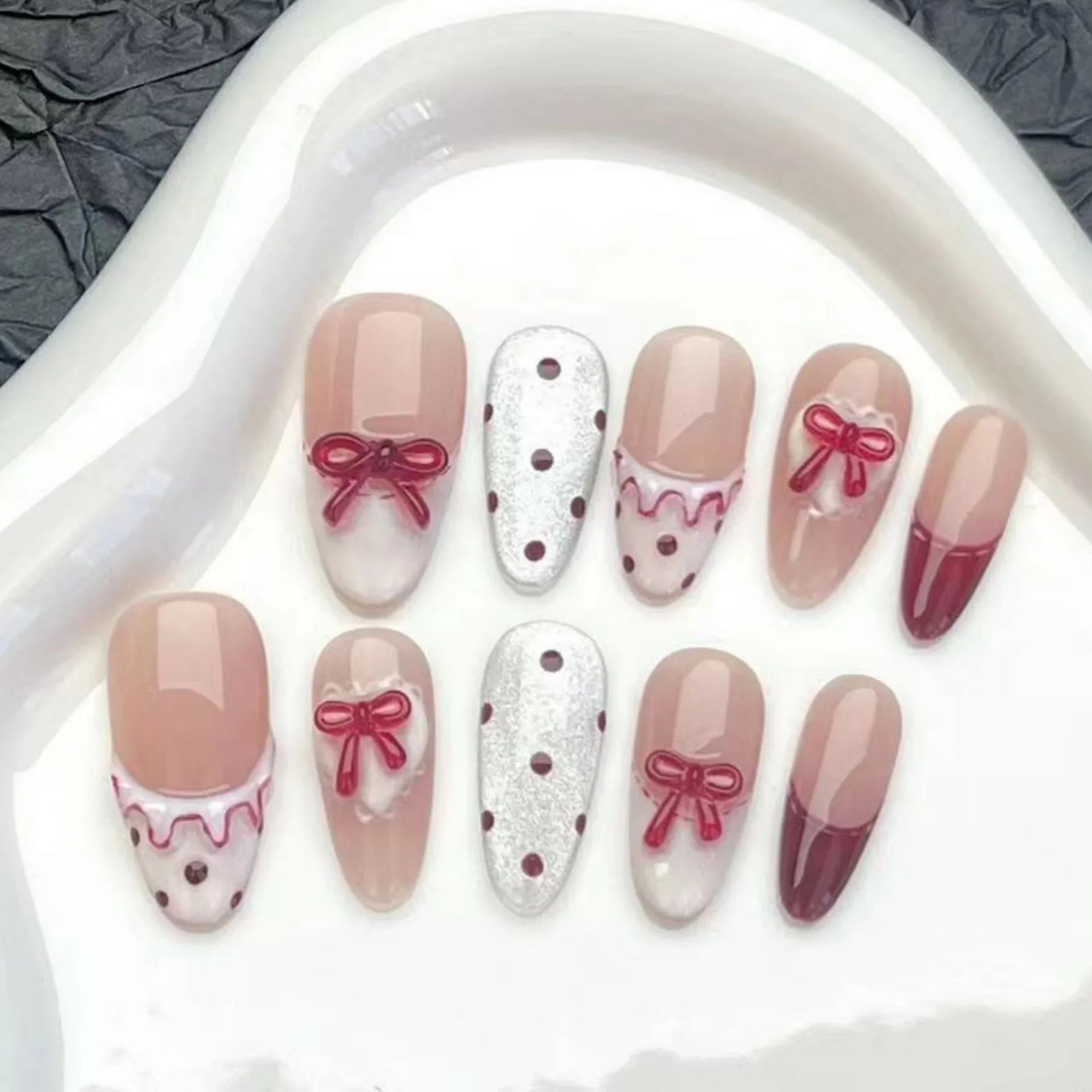 10pcs Purple Cat's Eye Handmade Fake Nails Tips Glitter Mid-length Oval Press on Nails Art Bow Rhinestone Design False Nail Sets
