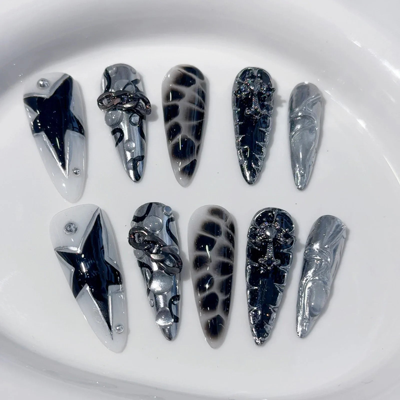 Handmade Press on Nails Punk Cool Black Star Crocodile pattern False Nails Heavy Metal European Black Almond Fake Nail Patches