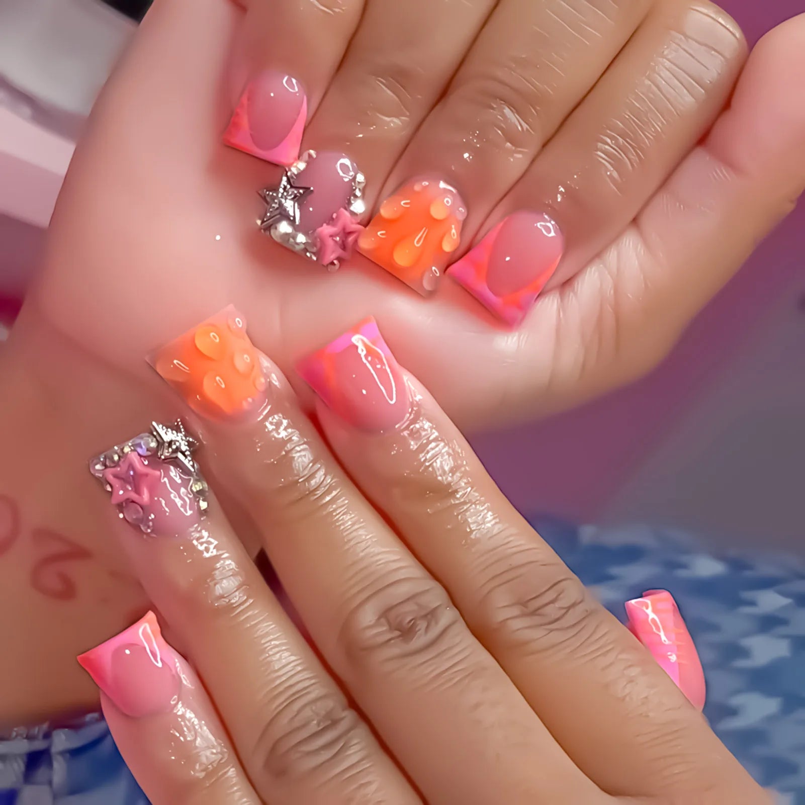 24pcs Duckbill Shaped Fake Nails Gold Butterfly Rhinestone Design False Nail Tips Wearable Full Cover French Press on Nails