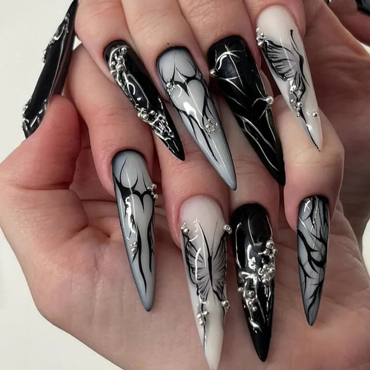 Red Y2K Wearable Nail Art Chic Silver Butterfly Love Metal Bead Almond False Nails Detachable Finished Fake Nails Press on Nails