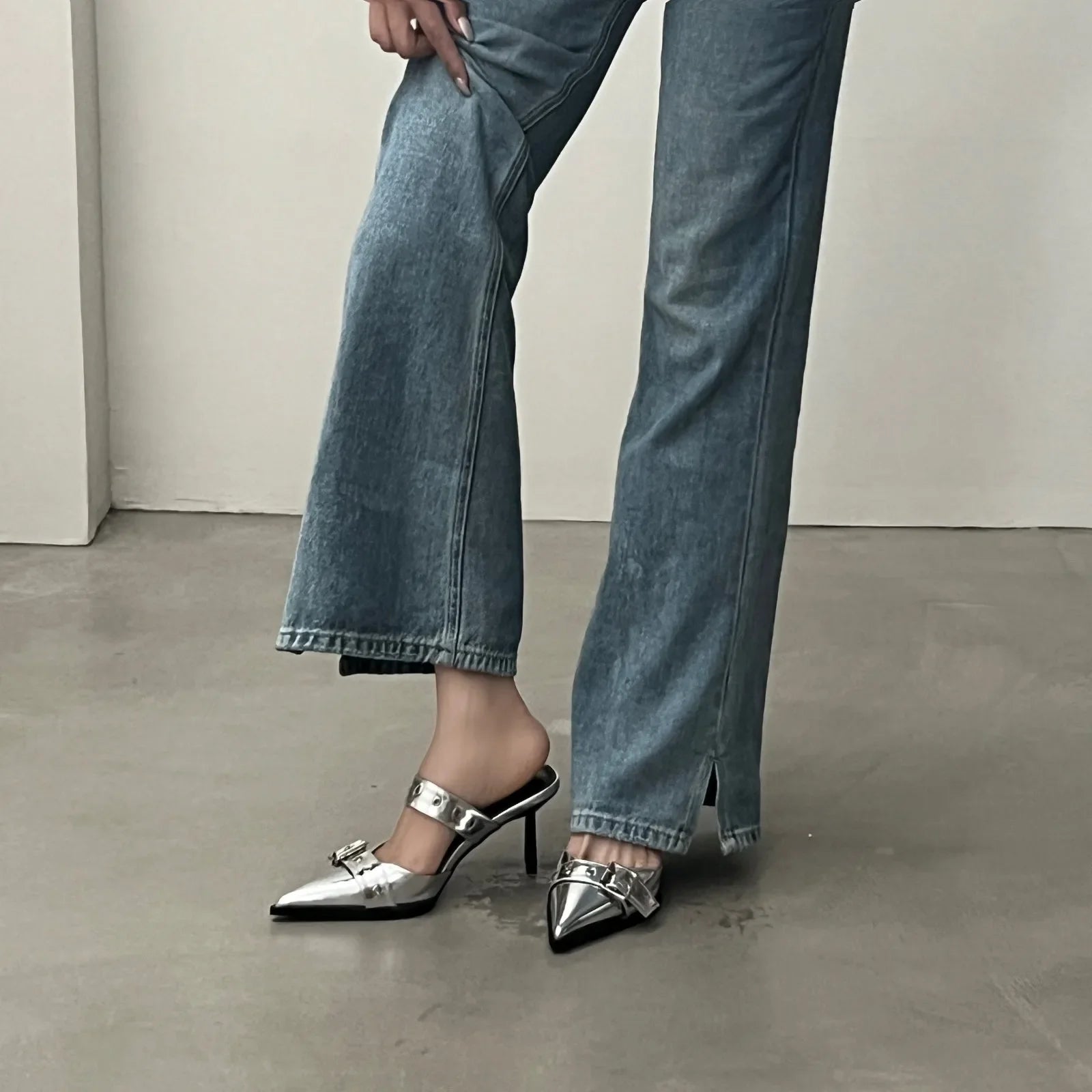 Pointed Belt Buckle Thin Heel Belt Buckle Single Shoes Baotou Silver Back Empty High-heeled Sandals