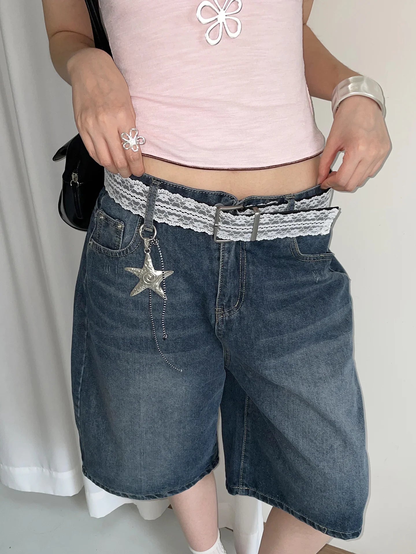 Fashionable Lace Belt With A Unique Design