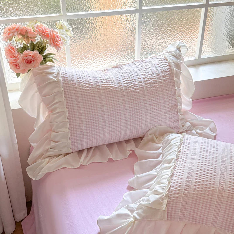 Pink Korean Princess Style Lace Ruffles Bedding Set Skin-friendly Seersucker Duvet Cover Set Fitted Sheet/Bed Sheet Pillowcases