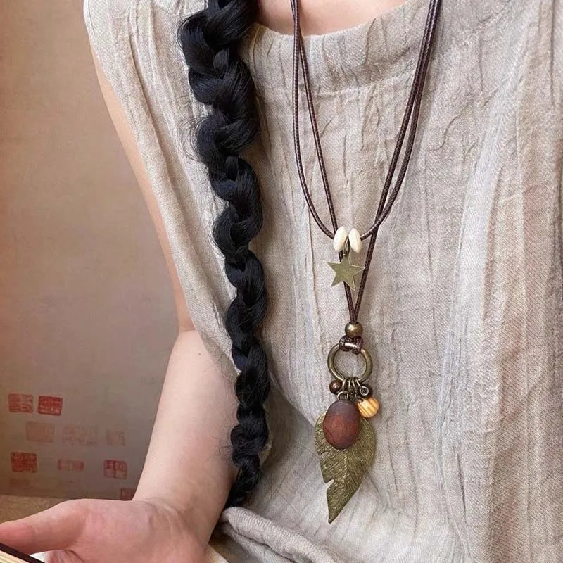 Chinese Style Feather Leaf Pendant Necklace Vintage Ethnic Double Layered Long Wax Ropse Sweater Chain Jewelry Gift