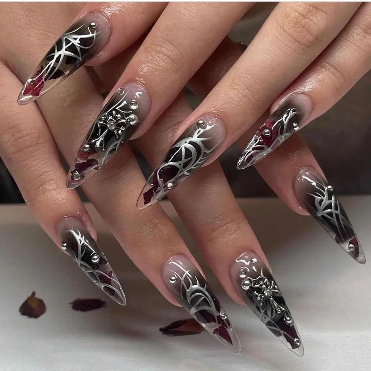 Red Y2K Wearable Nail Art Chic Silver Butterfly Love Metal Bead Almond False Nails Detachable Finished Fake Nails Press on Nails