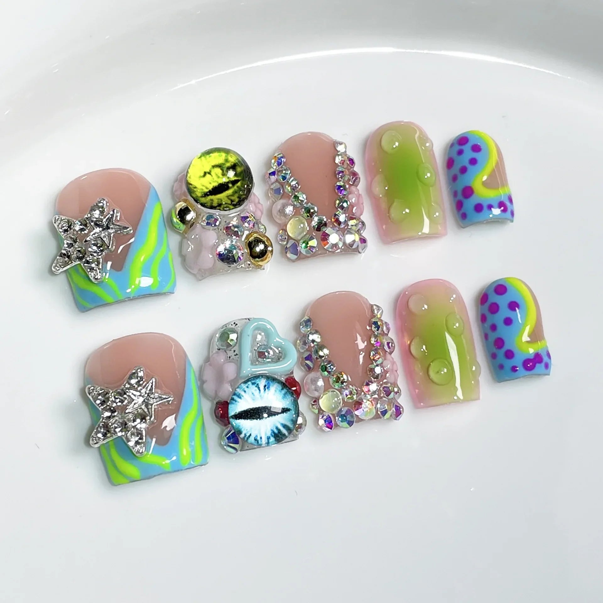 10pcs Gradient Blue Fake Nails Glossy Cat's Eye 3D Flower Shiny Diamond Press On Nail Blush Duckbill Handmade False Nail