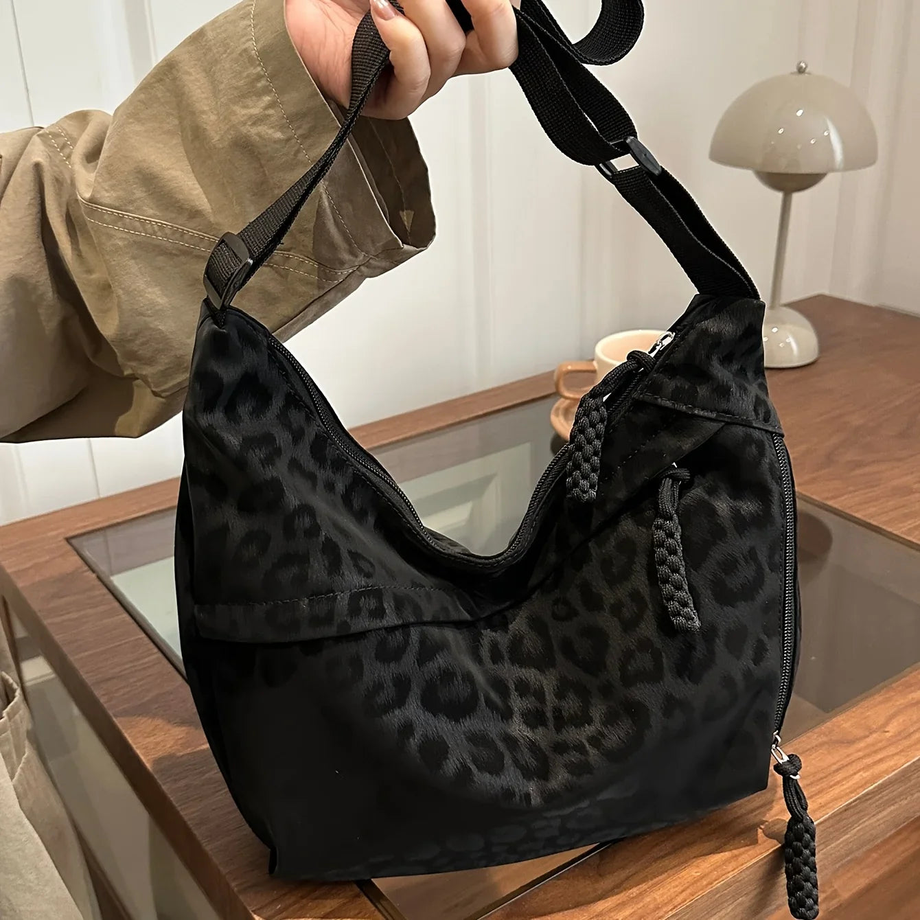 1pc Leopard Print Crossbody Bag