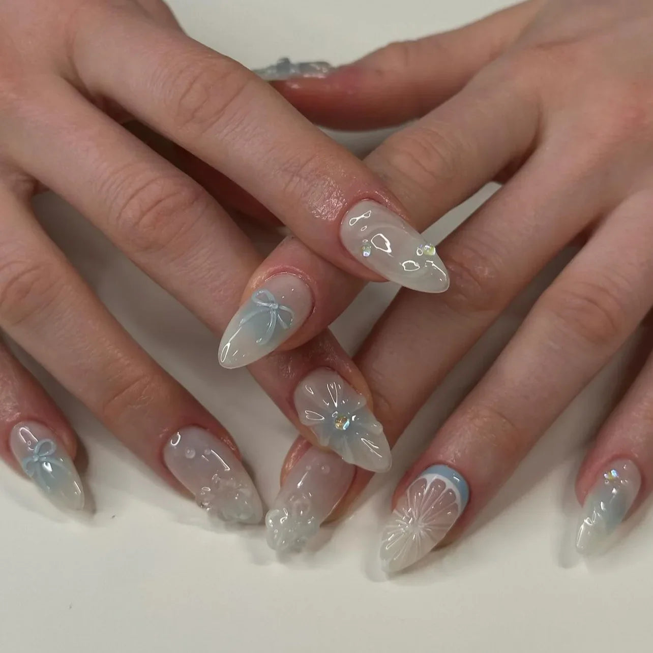 24pcs Light Blue False Nails Beach Style Seashell Starfish Flower Pattern Press On Nails Smudging French Almond Fake Nail