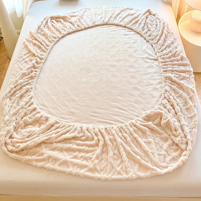 1pc Warm Bed Sheet with Elastic Band Single/Queen/King Mattress Cover Thick Coral Fleece Fluffy Fitted Bed Sheets