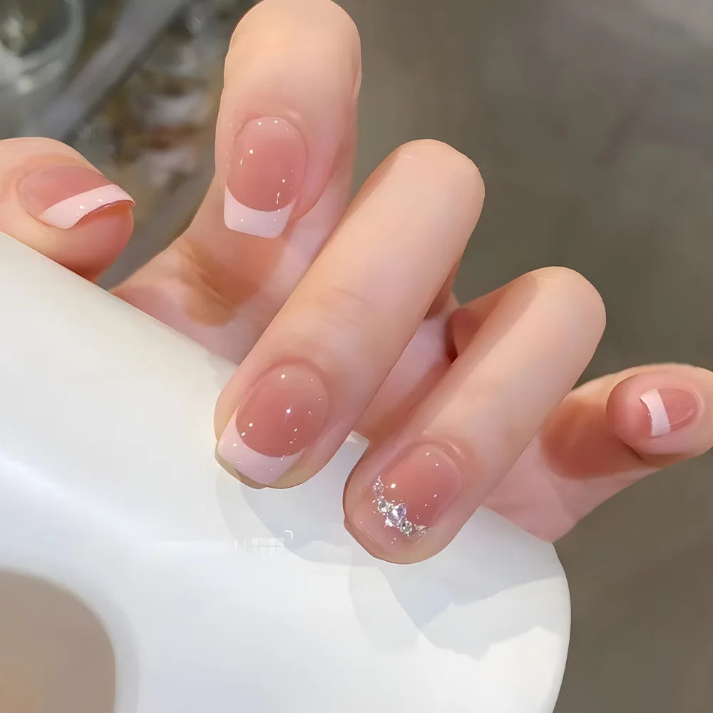 24Pcs Glitter Diamond Press On Nails Sweet Cute Girl Acrylic Nails Full Cover Short Square Fake Nails Wearable Manicure Nail Tip