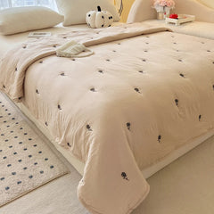 Japanese Minimalism Skin-friendly Blanket Breathable Single Double Duvet Washed Embroidered Comforter Thin Quilt