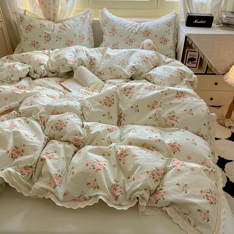 A 3-piece set of hollowed-out lace duvet covers, bedding including (1 duvet cover +2 pillowcases) without cores, comfortable