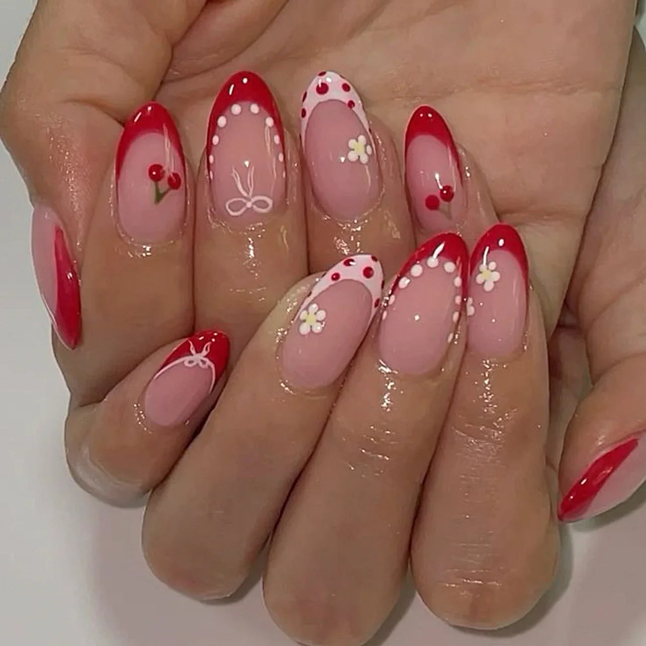 24pcs Sweet Letter Press On Nails Cute Cherry Bowknots Ladybug Strawberry Decor False Nails Blush Pink Almond Fake Nail