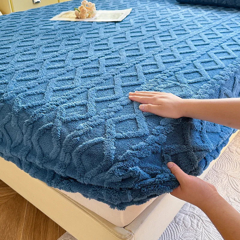 1pc Warm Bed Sheet with Elastic Band Single/Queen/King Mattress Cover Thick Coral Fleece Fluffy Fitted Bed Sheets