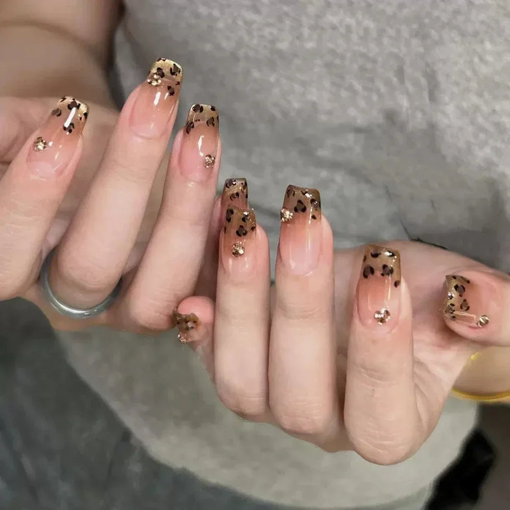 10Pcs Gentle Handwork Press On Nails French Style Flowers Butterfly Rhinestone Pearl Design Detachable False Nails Gift