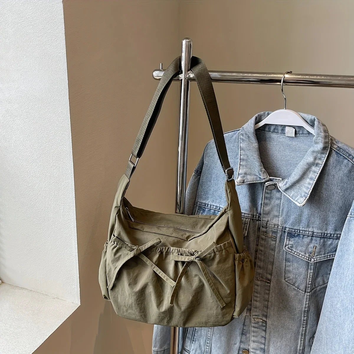 Large Capacity Shoulder Bags Lightweight Nylon Pleated Crossbody Bag Multiple Pockets Hobo Bag