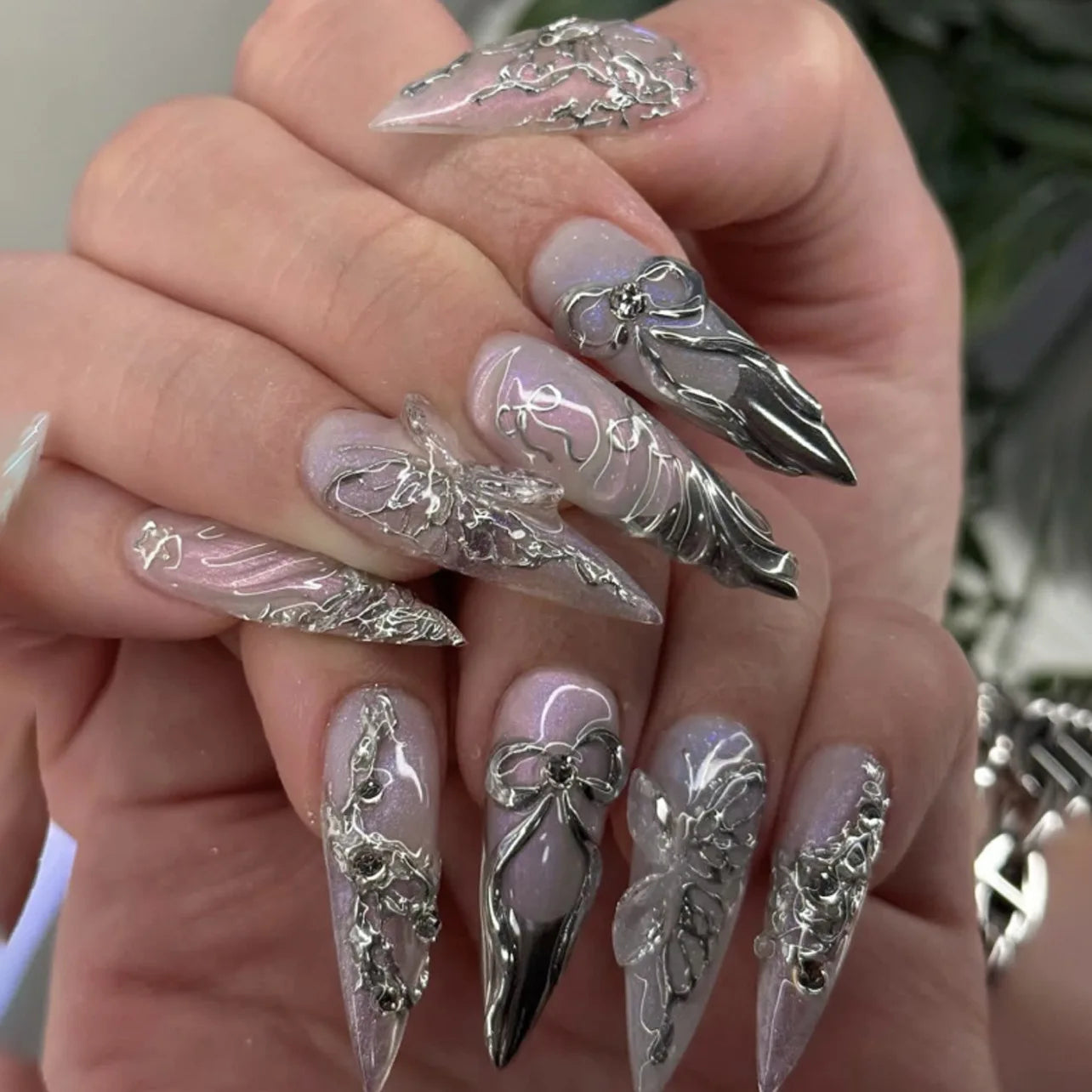 Red Y2K Wearable Nail Art Chic Silver Butterfly Love Metal Bead Almond False Nails Detachable Finished Fake Nails Press on Nails