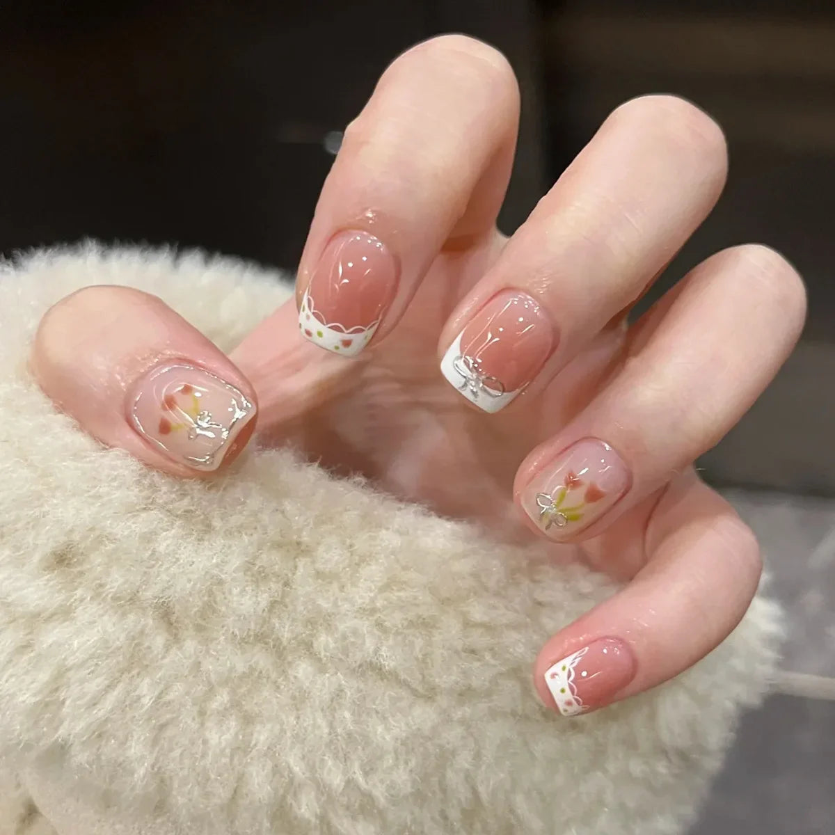 24pcs Detachable Short Press on Nails Y2k rhinestone False Nails with Glue Ballet Sweet Cool Girls Artificial False Nails Tips