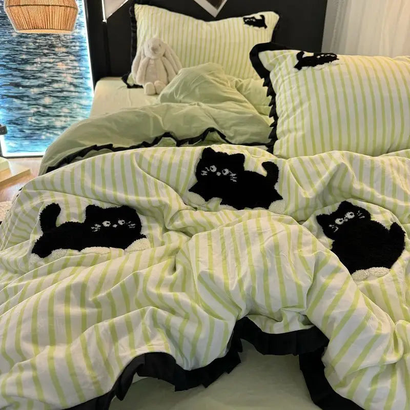 Korean Style Bedding Set Green Strip Black Cat Embroidery Washed Cotton Duvet Cover Cute Cardboard Bed linen Comforter Sets