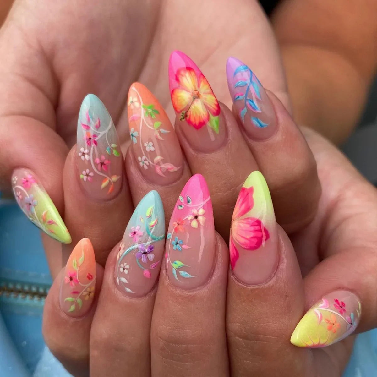 24Pcs Peach Blossom Press on Nails Cat's Eye Nude Glitter False Nail