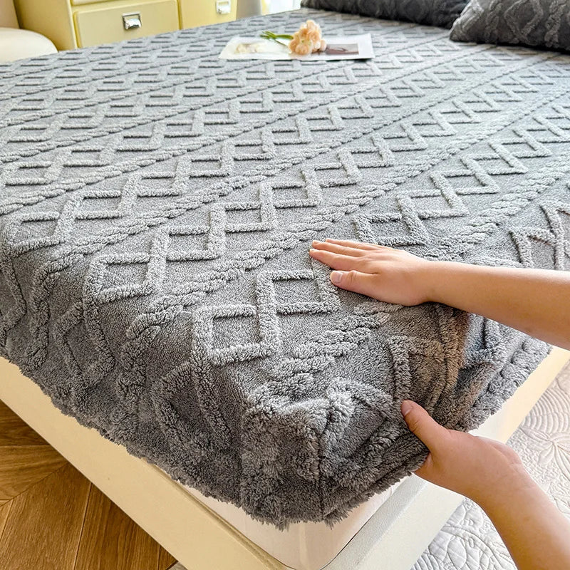 1pc Warm Bed Sheet with Elastic Band Single/Queen/King Mattress Cover Thick Coral Fleece Fluffy Fitted Bed Sheets
