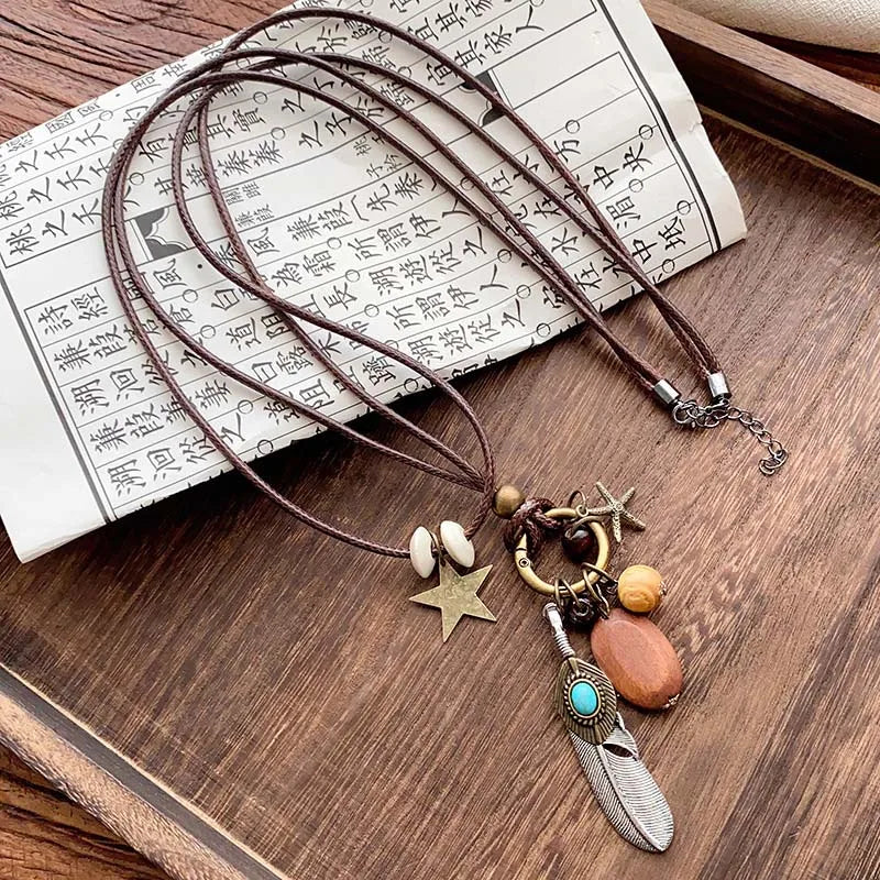 Chinese Style Feather Leaf Pendant Necklace Vintage Ethnic Double Layered Long Wax Ropse Sweater Chain Jewelry Gift