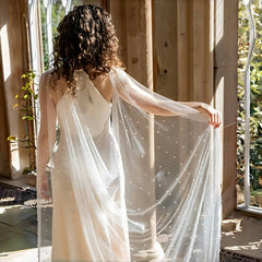 Elegant Beaded Pearl Bridal Cape Veil Off Shoulder Bolero Shawl Wedding Jacket