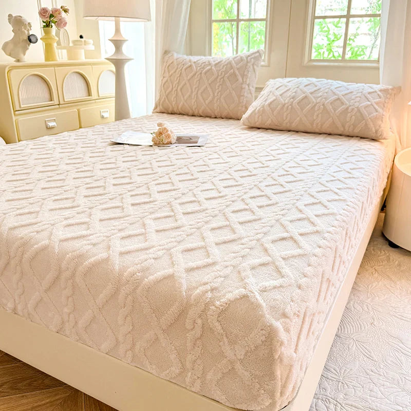 1pc Warm Bed Sheet with Elastic Band Single/Queen/King Mattress Cover Thick Coral Fleece Fluffy Fitted Bed Sheets