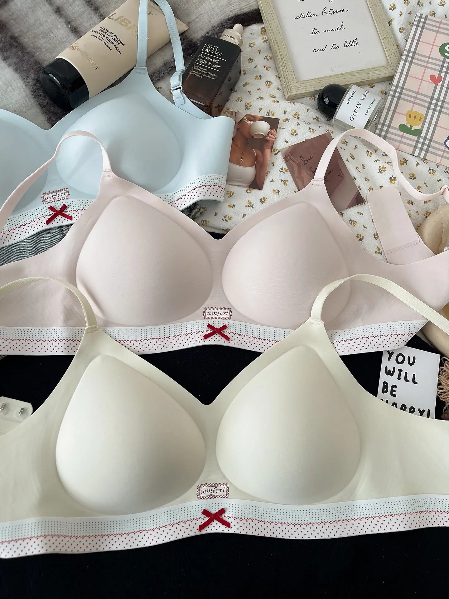Seamless women's lingerie