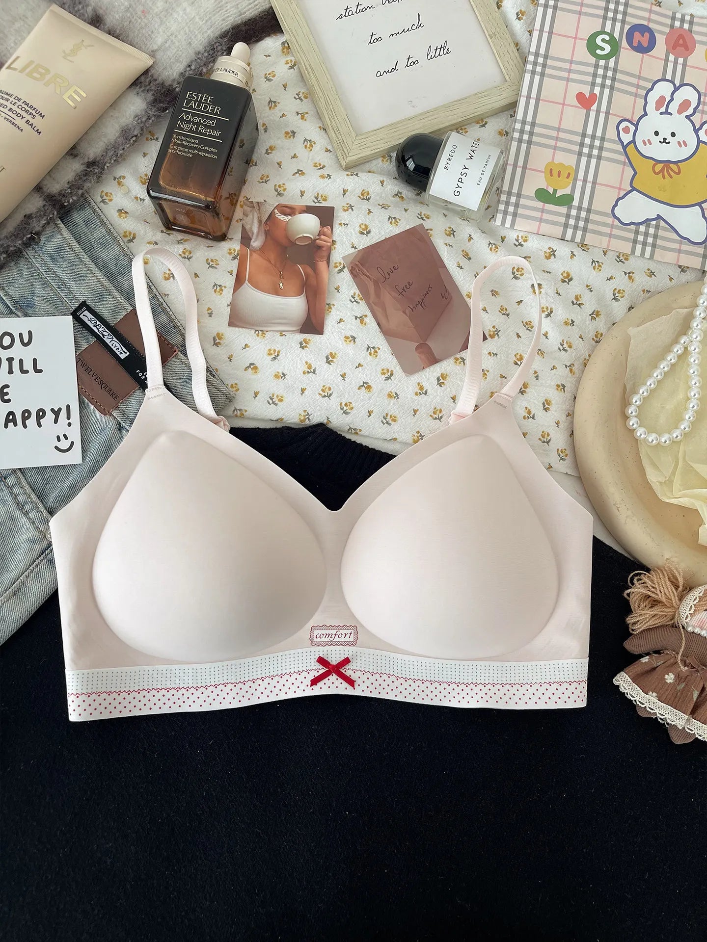 Seamless women's lingerie