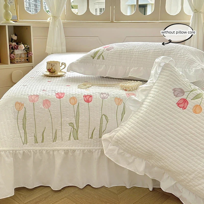 Quilt Bedding Set,white Lightweight Soft Bedspread, embroidery tulip Coverlet Sets,3 Piece(1 Quilt,2 Pillow Shams