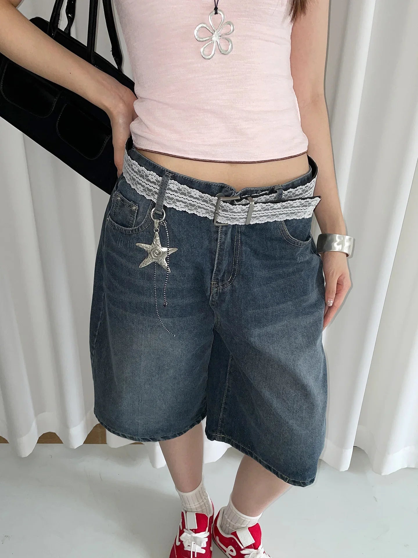 Fashionable Lace Belt With A Unique Design